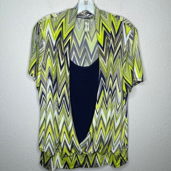 Perseption Woman Top - Picture 5 of 7